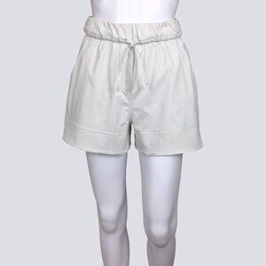 Lululemon High Rise Short Size XXS Bone Beige Casual Minimalist Athleisure NWT